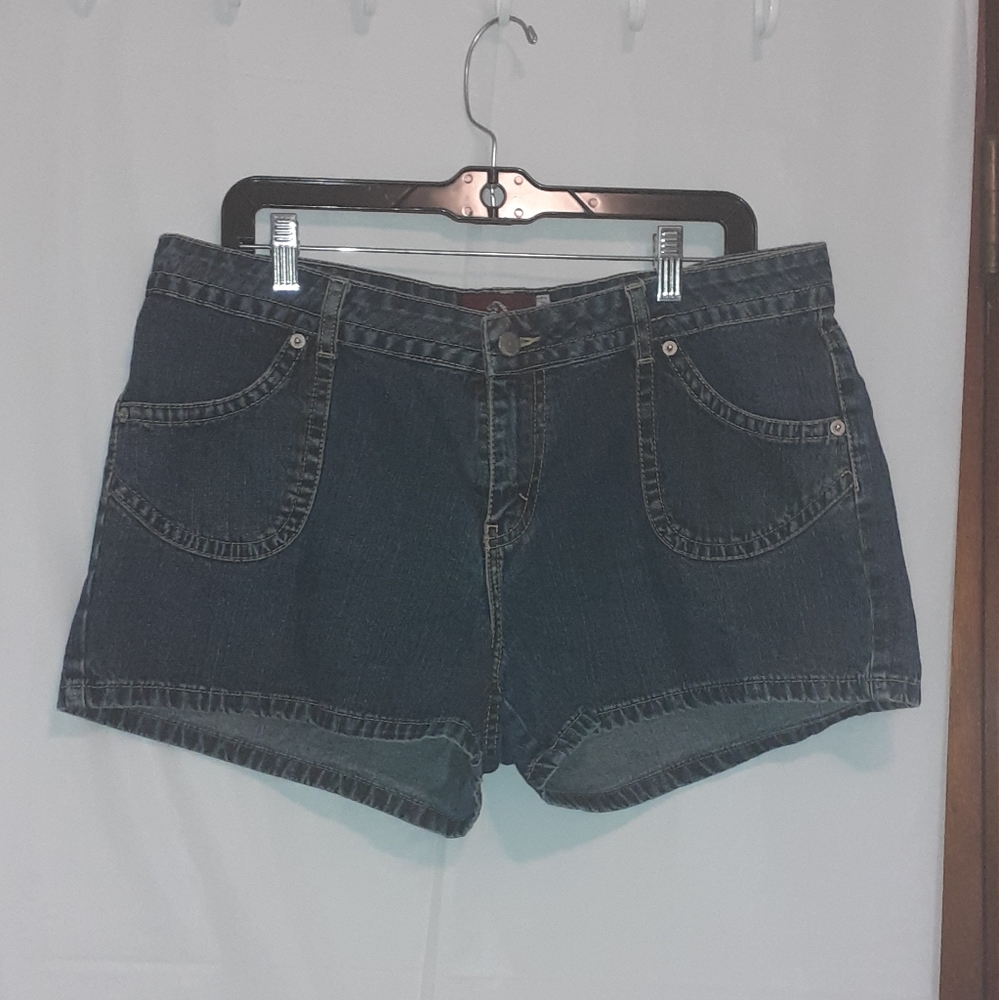 Jordache Demin blue jeans shorts